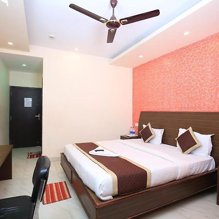 Hotel Railview בובנשוואר מראה חיצוני תמונה