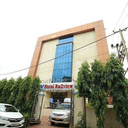 Hotel Railview בובנשוואר מראה חיצוני תמונה