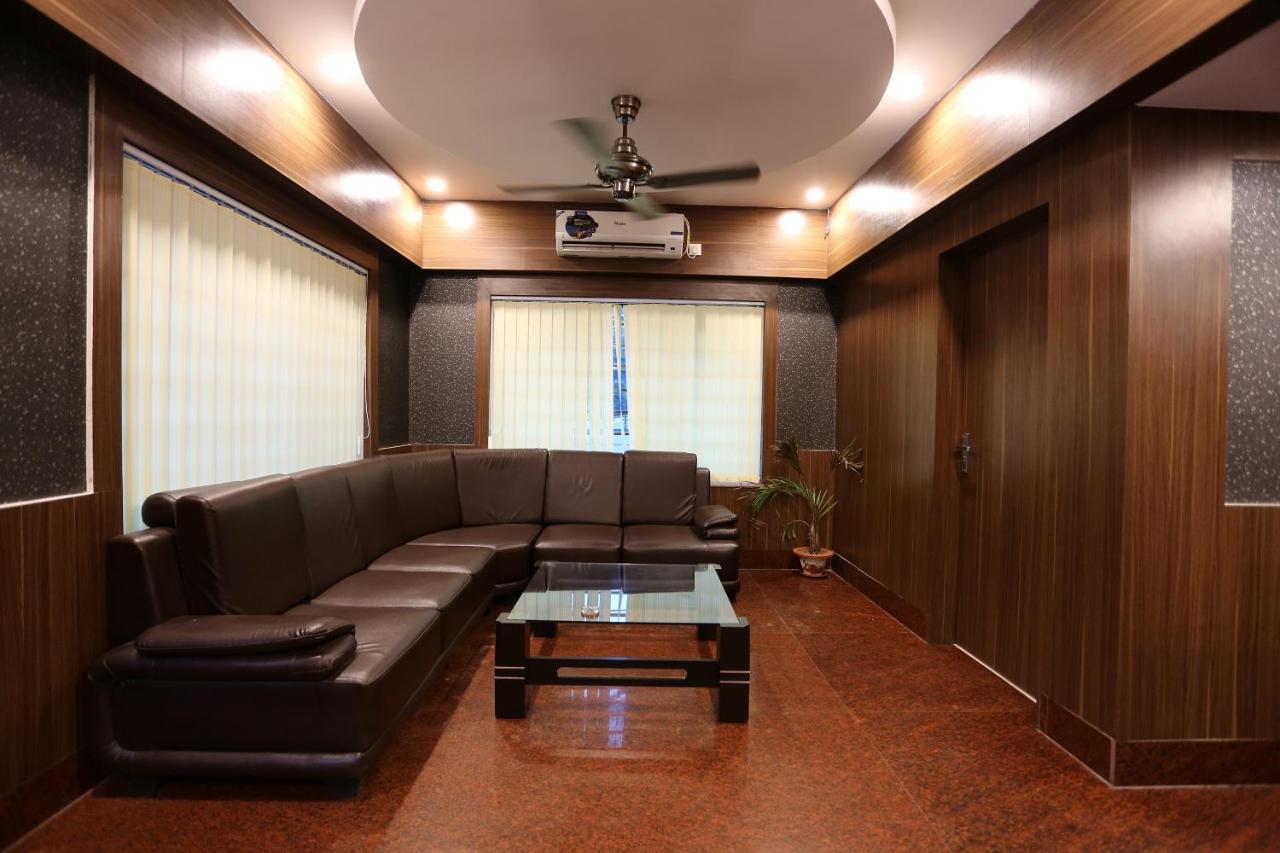 Hotel Railview בובנשוואר מראה חיצוני תמונה