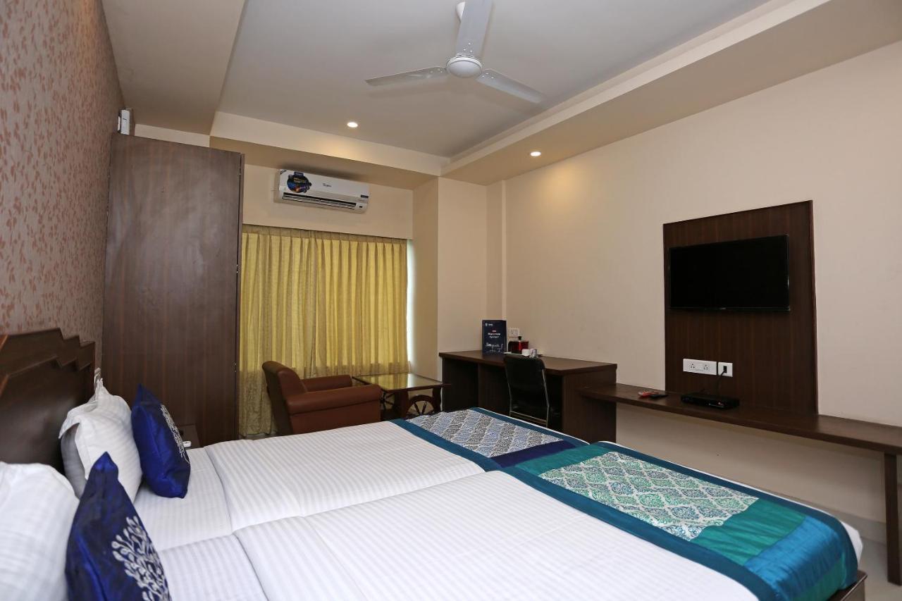 Hotel Railview בובנשוואר מראה חיצוני תמונה