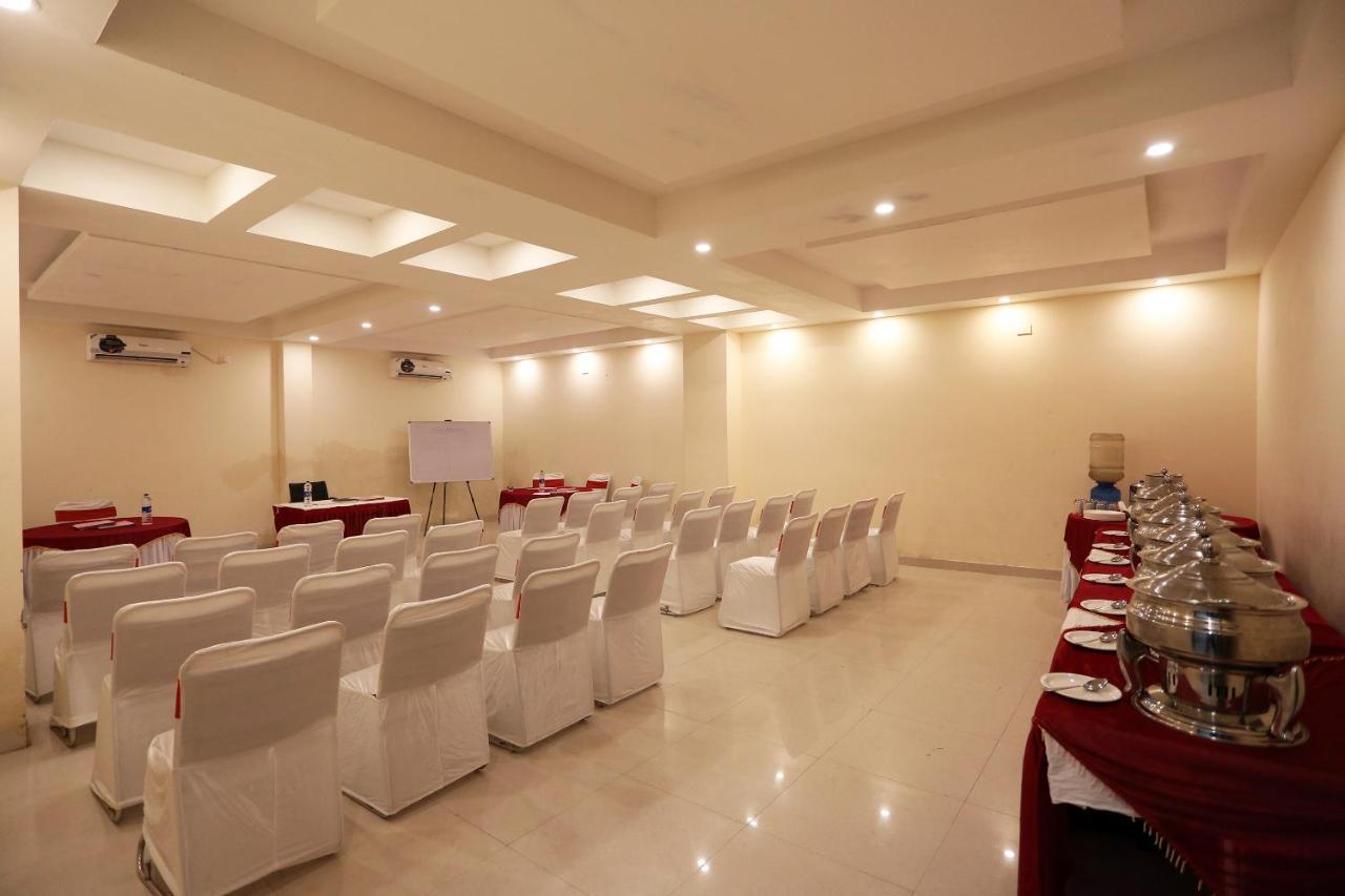 Hotel Railview בובנשוואר מראה חיצוני תמונה