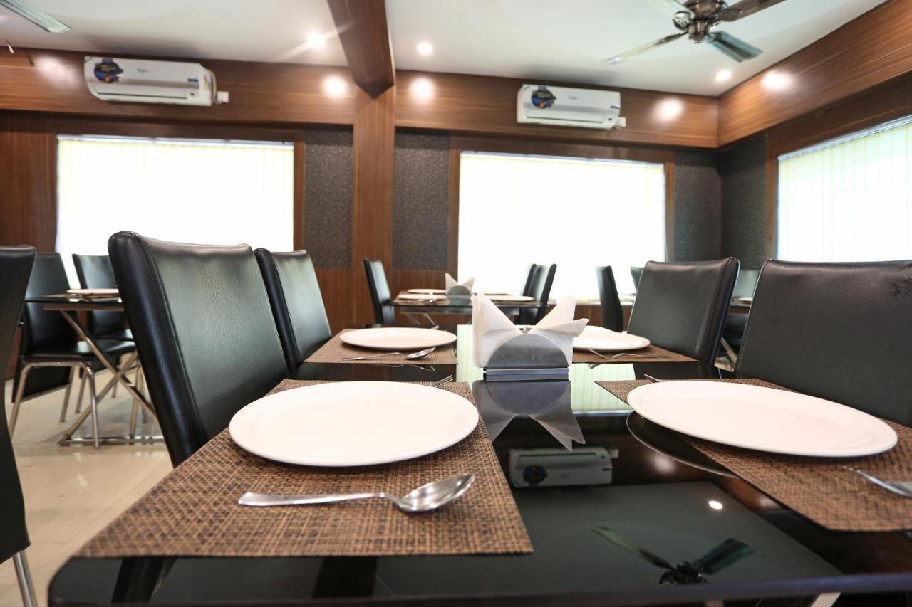 Hotel Railview בובנשוואר מראה חיצוני תמונה