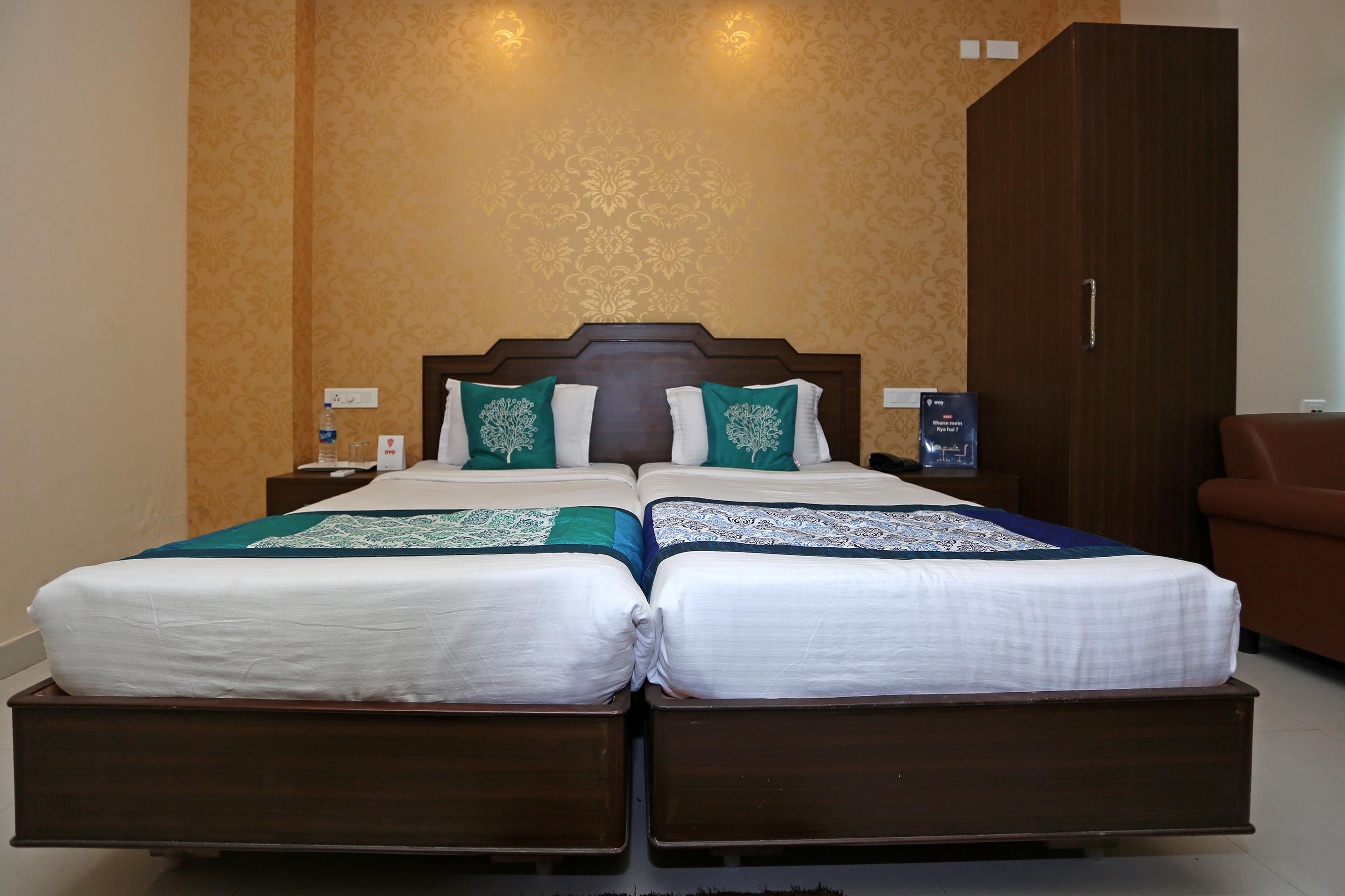 Hotel Railview בובנשוואר מראה חיצוני תמונה