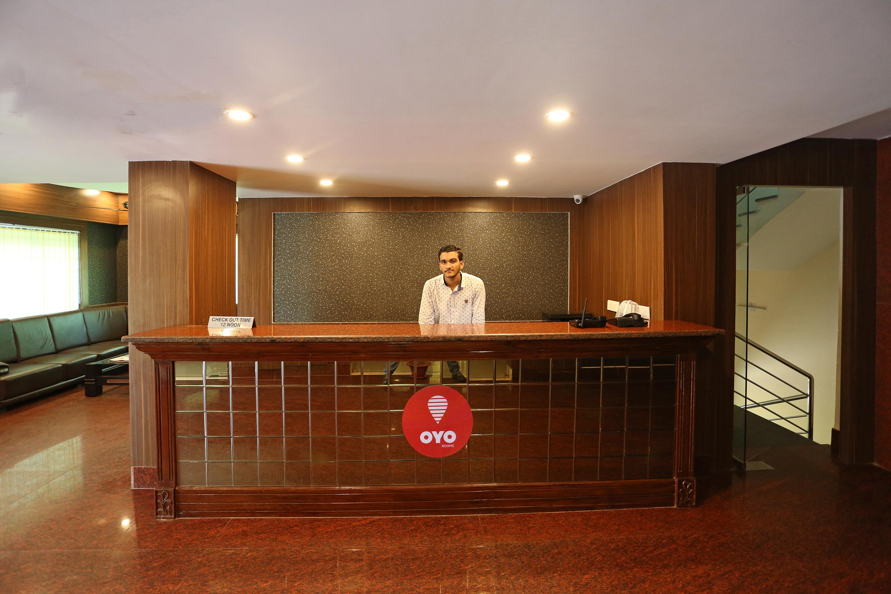 Hotel Railview בובנשוואר מראה חיצוני תמונה