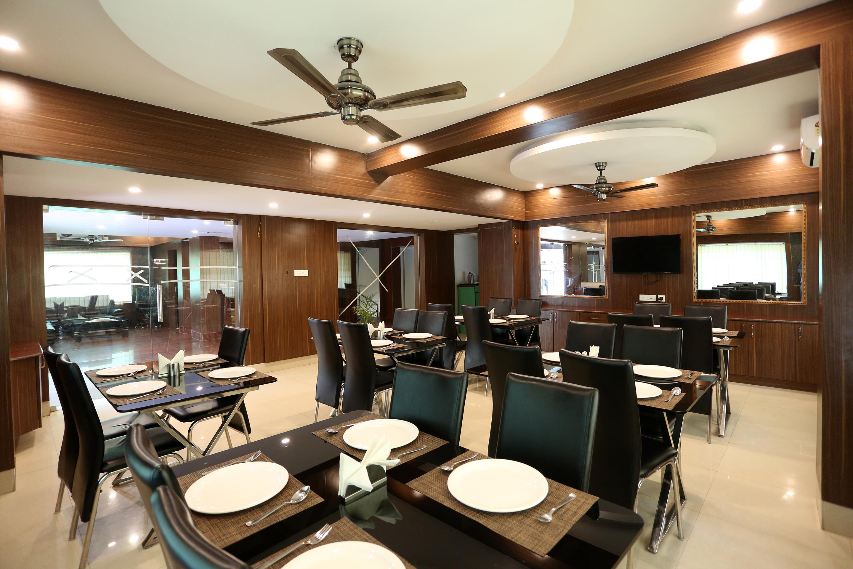 Hotel Railview בובנשוואר מראה חיצוני תמונה