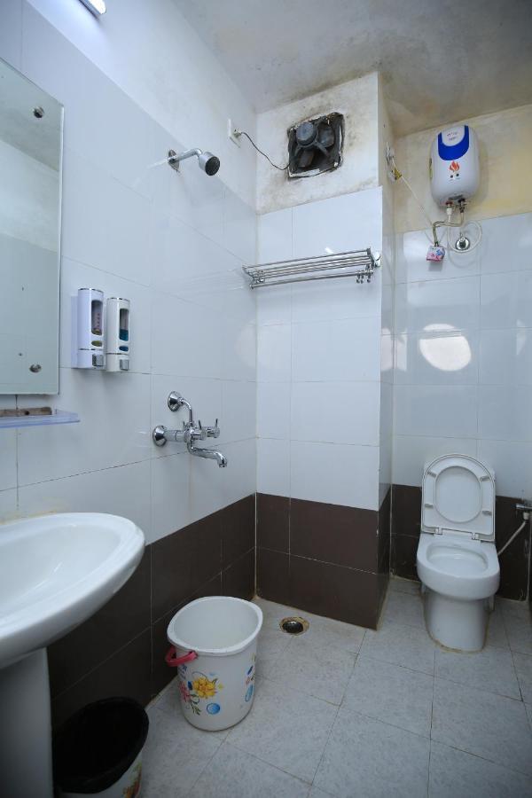 Hotel Railview בובנשוואר מראה חיצוני תמונה