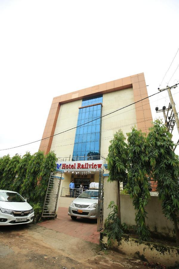Hotel Railview בובנשוואר מראה חיצוני תמונה