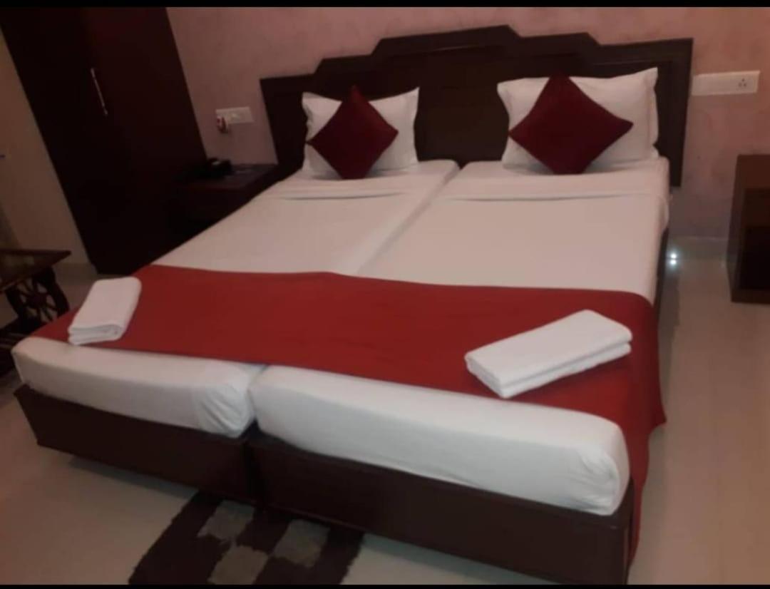 Hotel Railview בובנשוואר מראה חיצוני תמונה